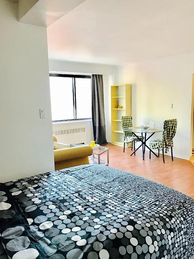 Stylish Montreal Apartment: Comfortable Stay In The Golden Square Mile Апартаменты