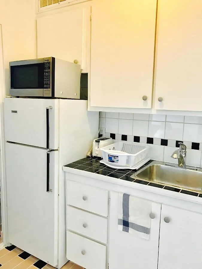 Апартаменты Stylish Montreal Apartment: Comfortable Stay In The Golden Square Mile